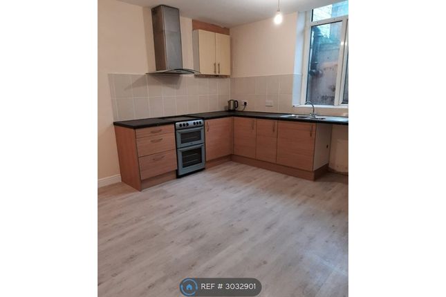 2 bed property for rent in Belmont Place, Halifax HX1