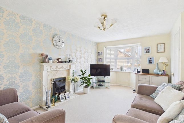 17, Foxley Court, Bourne photo 4