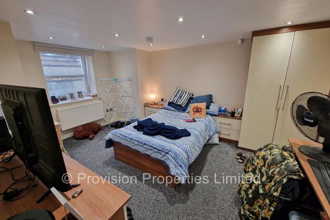 North Grange Road, Hyde Park photo 2