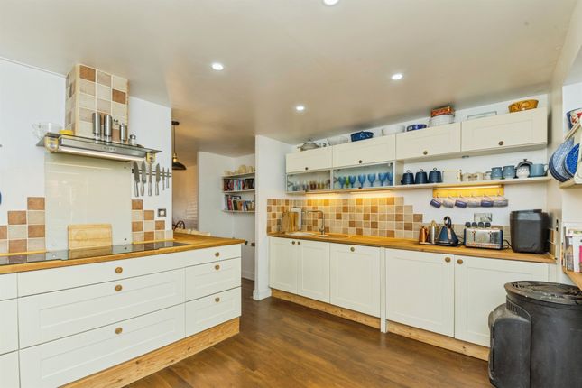 27, Fulham Way, IPSWICH photo 4