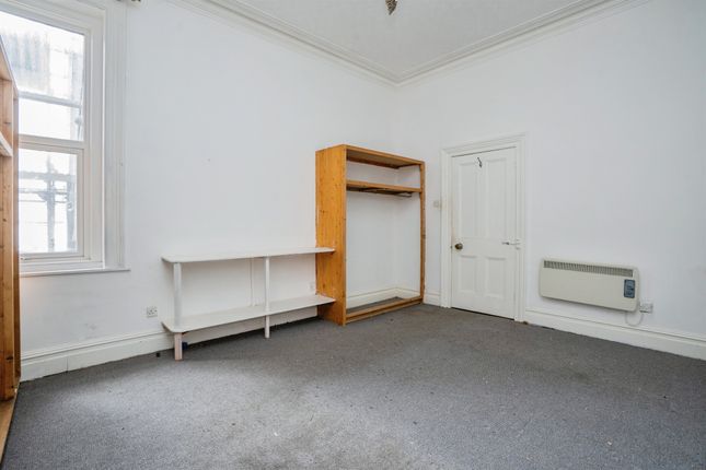 Flat 2, Elm Court, 49, Elm Grove, Southsea photo 4