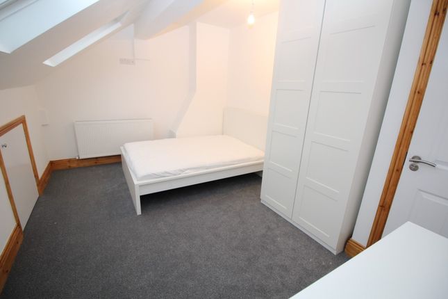 Shared accommodation to rent in Aigburth Road, Aigburth