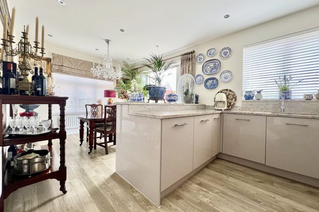 27, Pulford Way, Milton photo 2