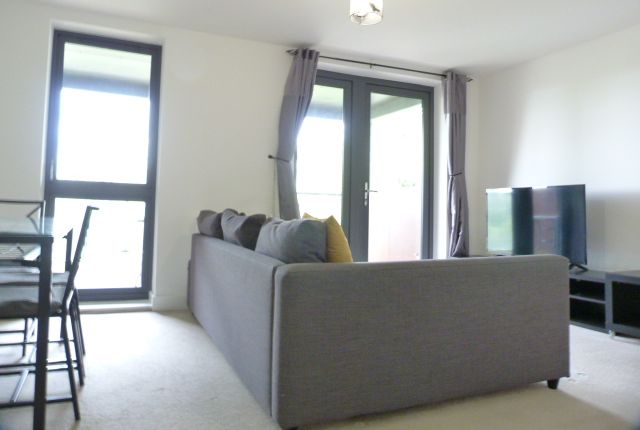 Flat to rent in Nobel Close, Colindale