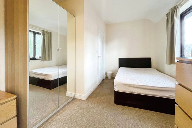 Room 3, 8, Dudley Road, South Yorkshire photo 3