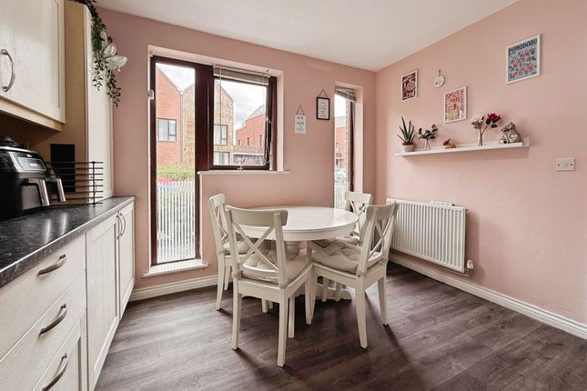 16 Ketley Park Road, Telford photo 3