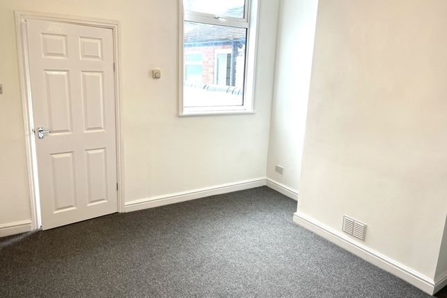35 Selwyn Street, Stoke-On-Trent photo 4