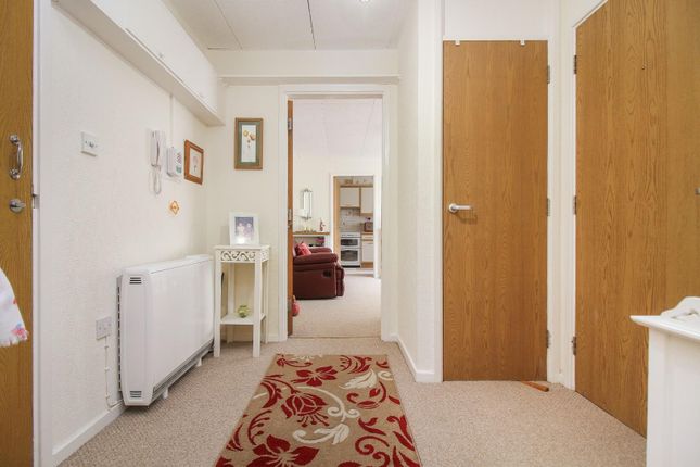 2 Wilton Manse, Thorntree Drive, Whitley Bay photo 2