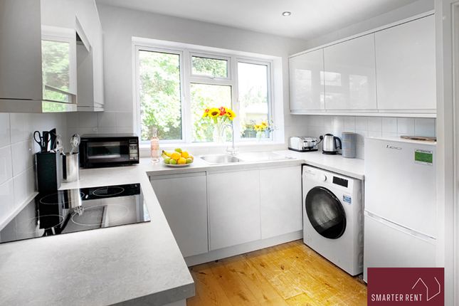 3 Bryn Court, Sunninghill, Charters Lane, Ascot photo 3