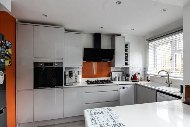 3, Greenacres, Surrey photo 2