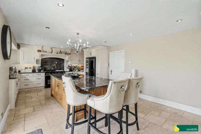 Hillside House, 4, Hillside Road, Flore photo 3