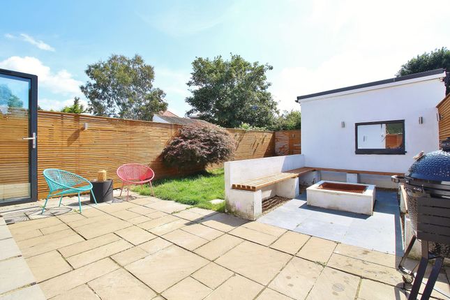 234 Twickenham Road, Isleworth photo 4