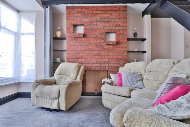 93 West Acridge, Barton-Upon-Humber, Lincolnshire photo 3