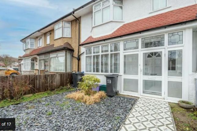 Thumbnail Detached house to rent in Lammas Ave, Mitcham, London