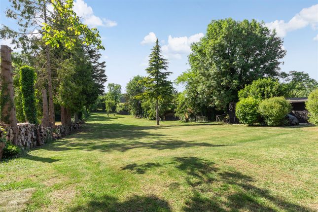 110, Leaves Green Road, Keston photo 4