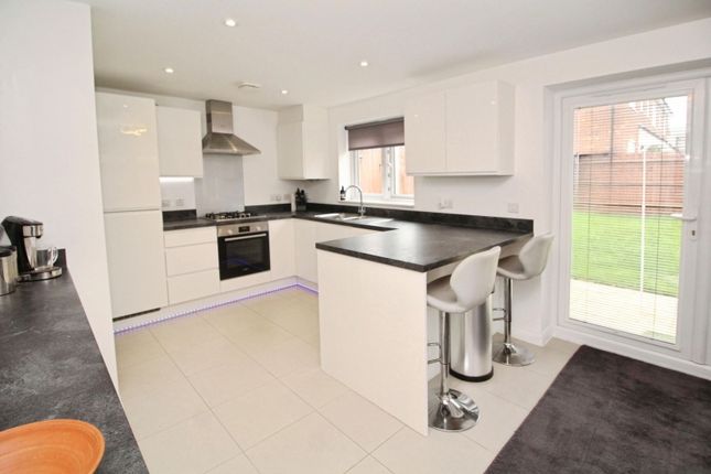 1, Warren Place, Kidderminster photo 4