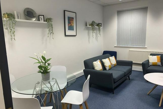Thumbnail Office to let in 140 The Broadway, Link House, Tolworth