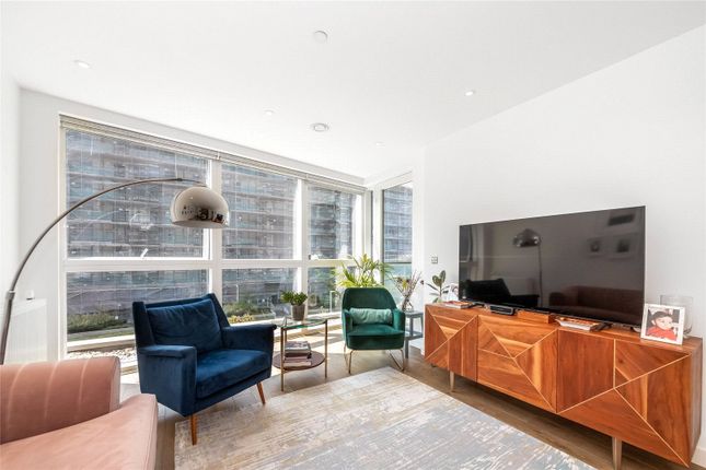 Flat 205, Atlantic Point, London photo 4