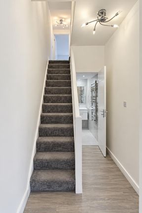 Ty'r Winch Road, Cardiff photo 4