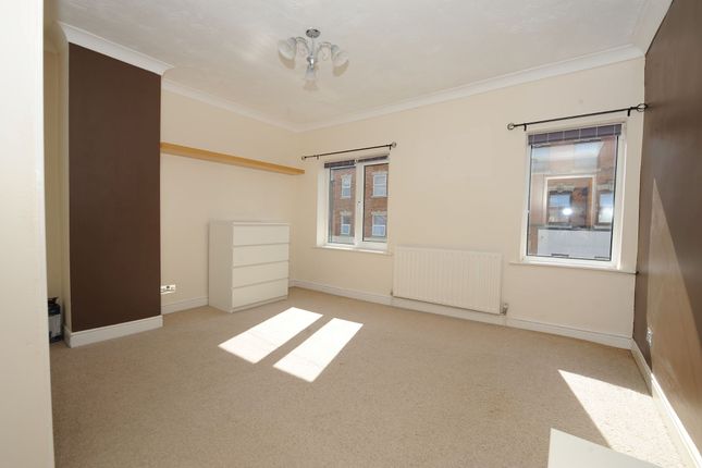 6 Strode Road, Wellingborough photo 4