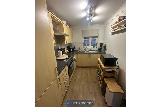Elkins Square, Bishopstoke, Eastleigh photo 2