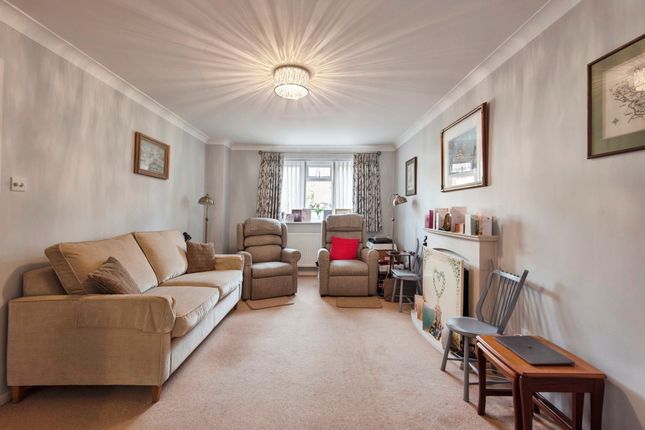 45, King James Way, Royston photo 4