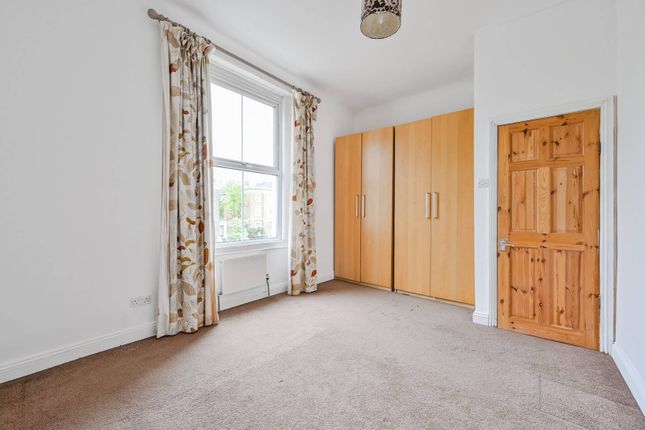 Flat to rent in Shooters Hill Road, Blackheath, London