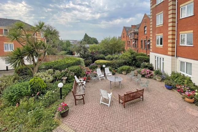 Flat for sale in Kingsgate, Exeter