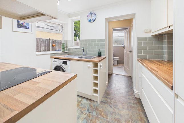 23, Burwood Road, Walton-On-Thames photo 4