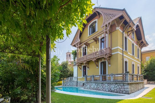Villa for sale in Via Cesare Battisti, Porto Valtravaglia, Lombardia