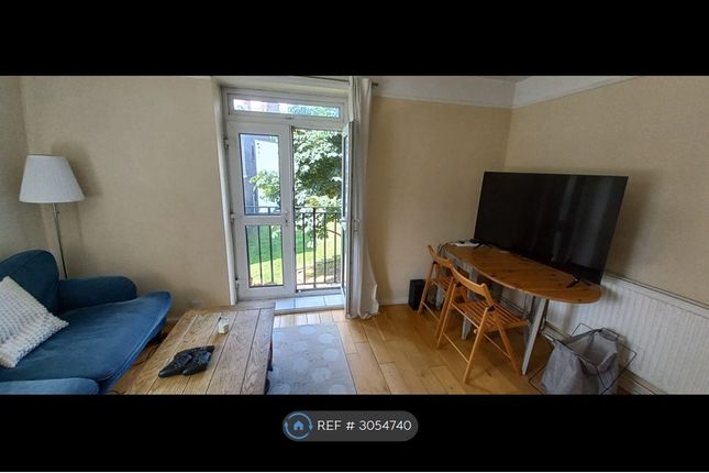 Flat, Gurney House Goldsmiths Row, London photo 2