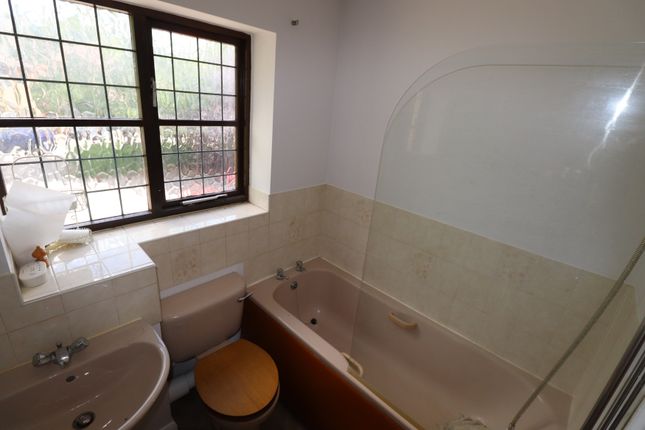 12, Wallingford End, Northampton photo 5