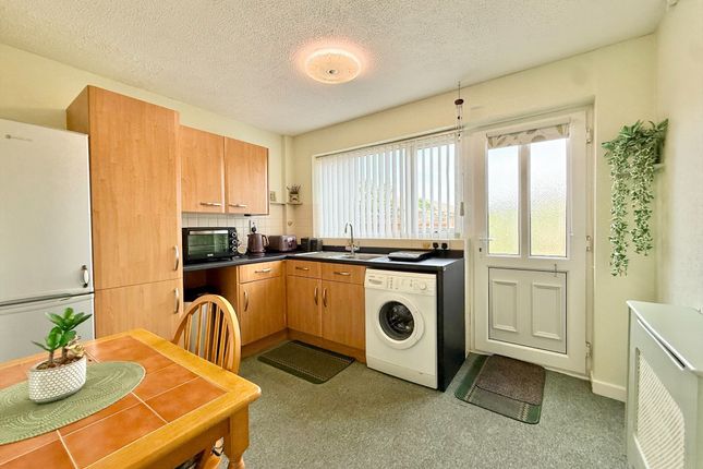 19, Marlborough Green Crescent, Great Yarmouth photo 2