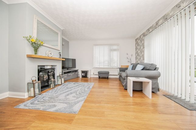 11, Bertram Avenue, Clacton-On-Sea photo 3