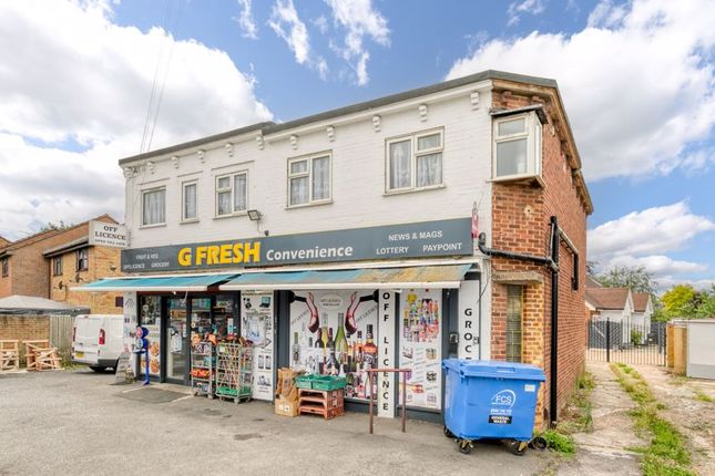 319, Molesey Road, Walton-On-Thames photo 4