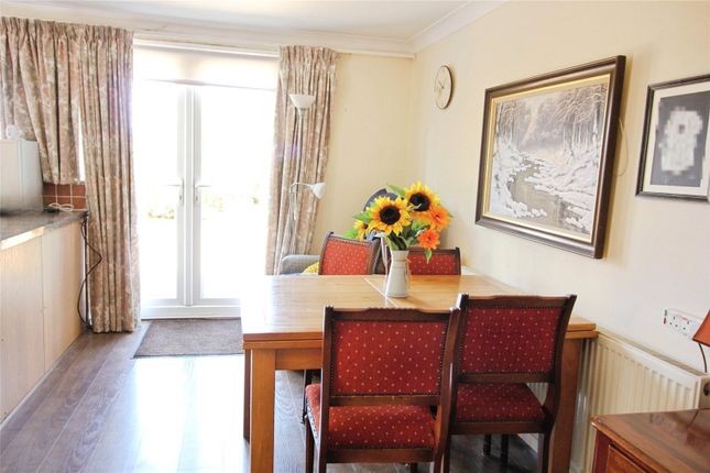 5, Tintern Crescent, Reading photo 4
