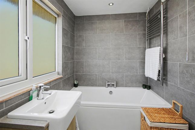 18, Rectory Close, Wellingborough photo 2