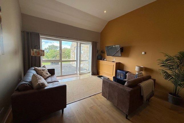 2, Bedroom, High Road, Strathkinness, High Road photo 3