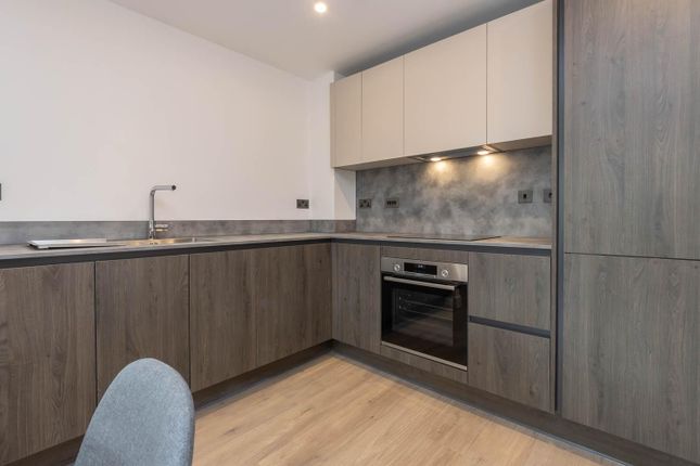 Flat to rent in The Fazeley, 63 Shadwell Street