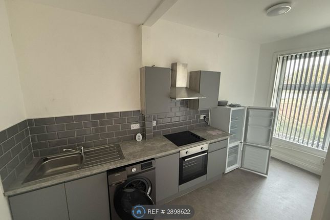 Flat, Belle Vue Crescent, Sunderland photo 2