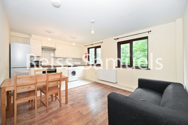 Terraced house to rent in Oxley Close, Bermondsey, Southwark, London