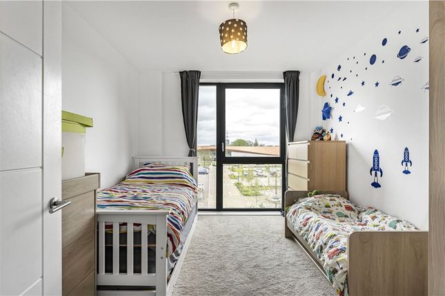 Flat for sale in Essex Wharf, London