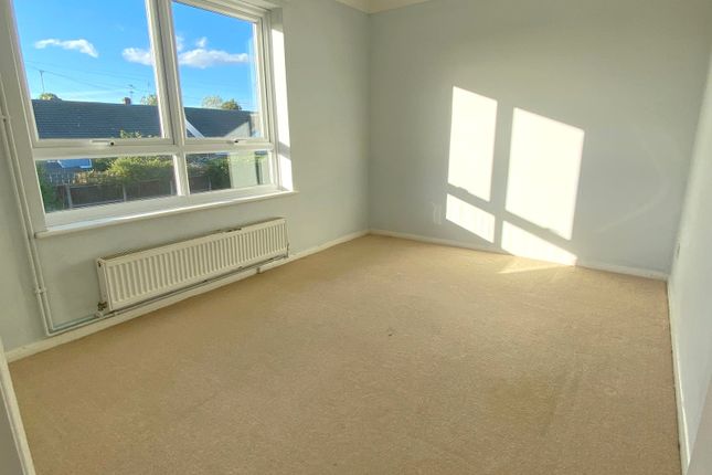 Epping Close, Clacton-on-Sea photo 4