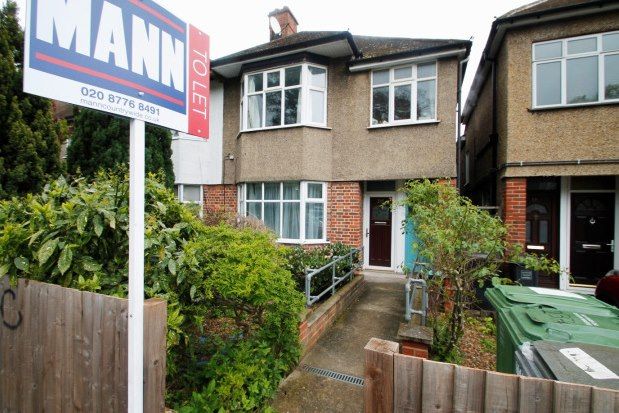 Flat to rent in Kirkdale, Sydenham