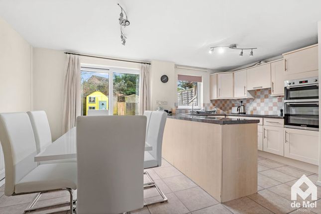 10, King Arthur Close, Cheltenham photo 3