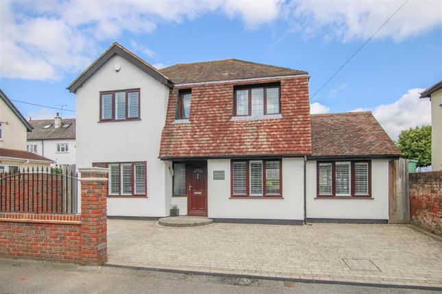 Thumbnail Detached house for sale in Cricketers Row, Herongate, Brentwood