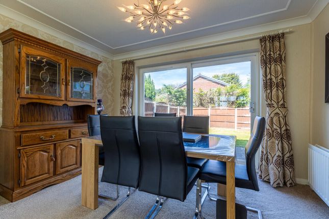 3, Petrel Close, Rochdale photo 5