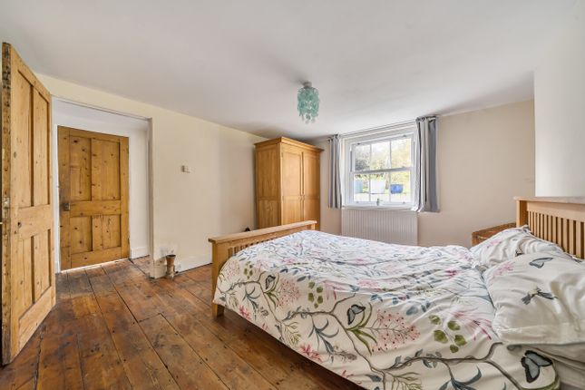 Basement Flat, 9, Green Lane, Kent photo 3
