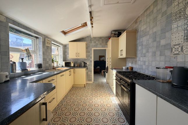 110 North Marine Road, Scarborough photo 4