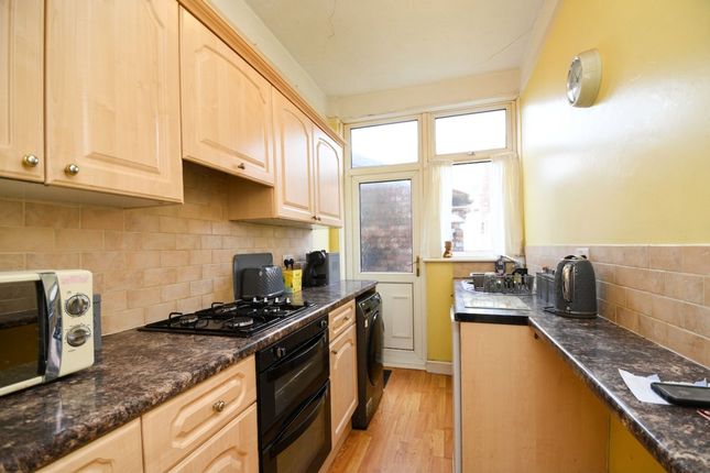 48 Doveleys Road, Salford photo 3